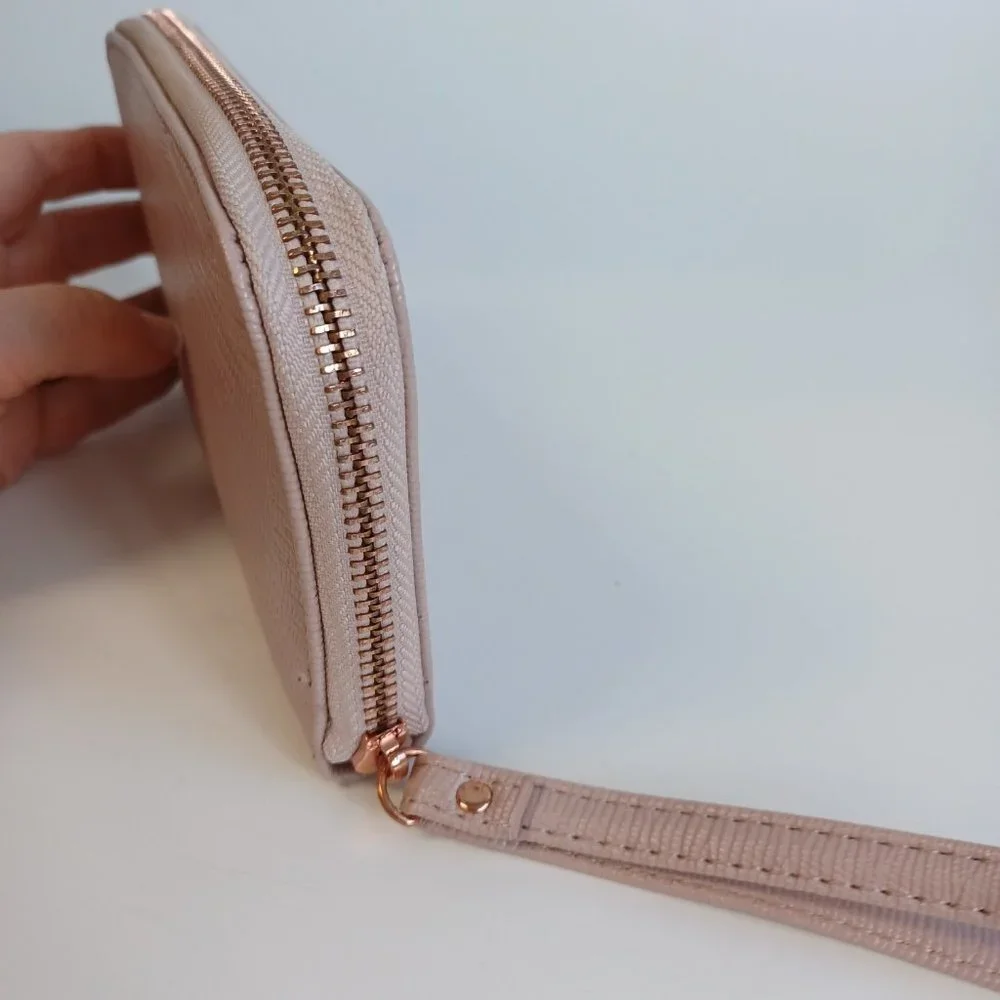 Adrienne Vittadini Wristlet Wallet Clutch Pouch Pale Dusty Pink Zip‎ Around